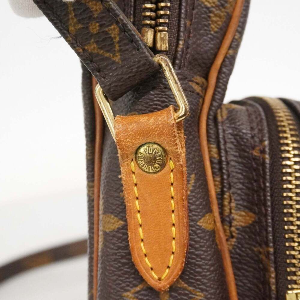 LOUIS VUITTON Brown Monogram Shoulder Bag - Picture 6 of 12